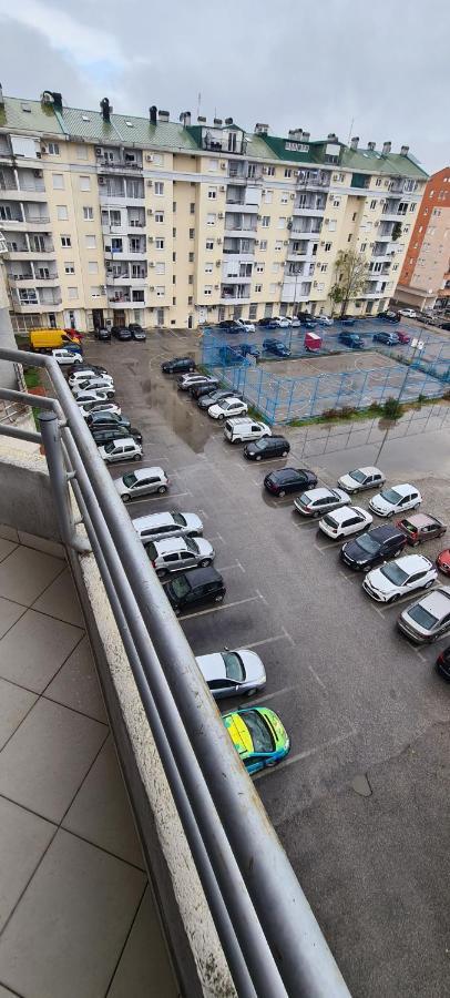Apartman Velimir Stari Aerodrom بودغوريتْسا المظهر الخارجي الصورة