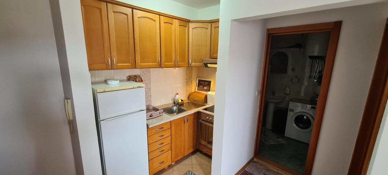 Apartman Velimir Stari Aerodrom بودغوريتْسا المظهر الخارجي الصورة