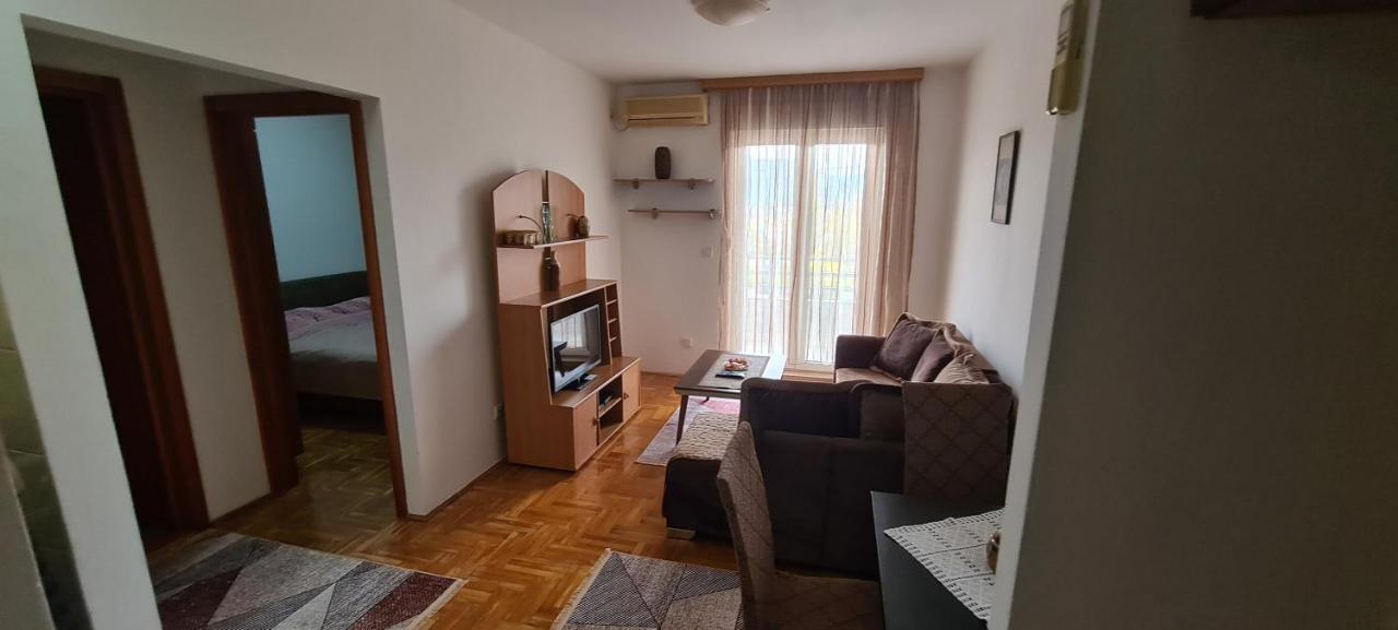 Apartman Velimir Stari Aerodrom بودغوريتْسا المظهر الخارجي الصورة